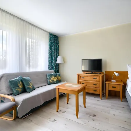 Apartamentyprzymorzu Wschod Slonca Olymp Z Basenem 아파트 코워브제크