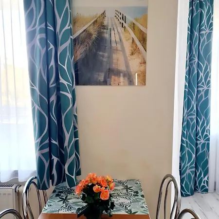 Apartamentyprzymorzu Wschod Slonca Olymp Z Basenem 아파트 코워브제크