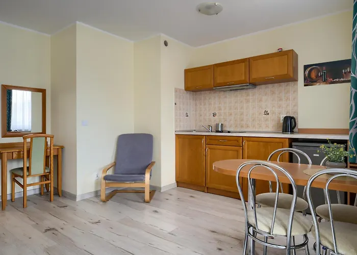 Apartamentyprzymorzu Wschod Slonca Olymp Z Basenem